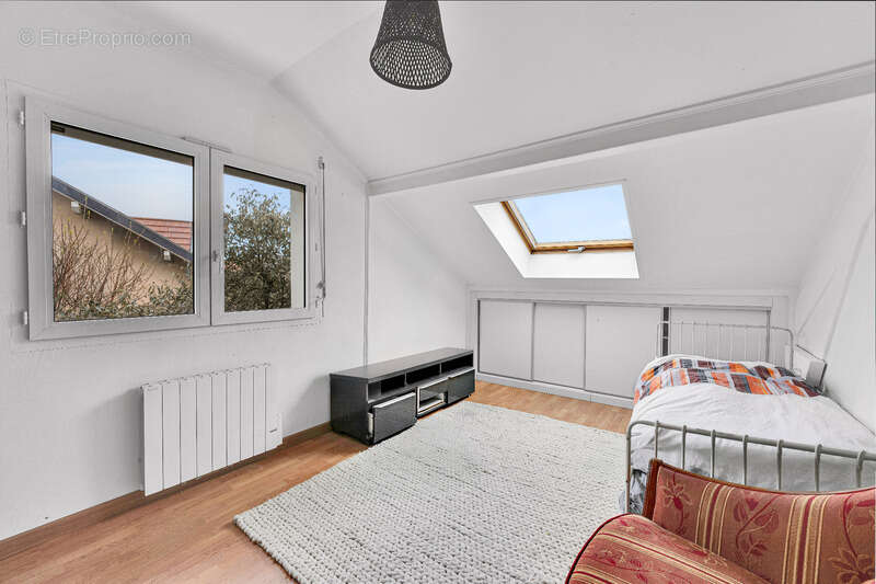 Maison à PREVESSIN-MOENS