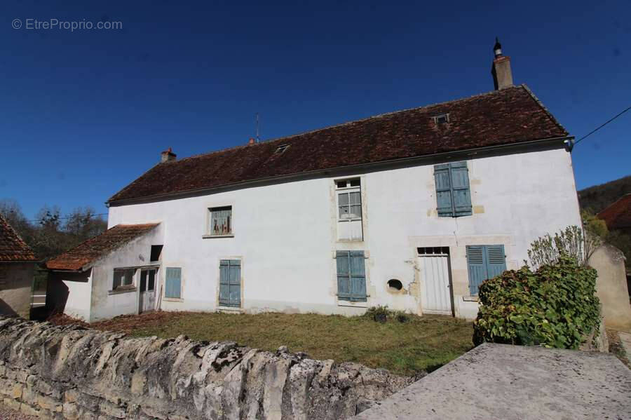 Maison à BRINON-SUR-BEUVRON