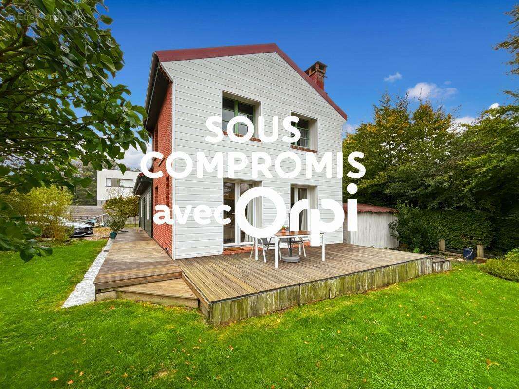 Maison à LA CAPELLE-LES-BOULOGNE