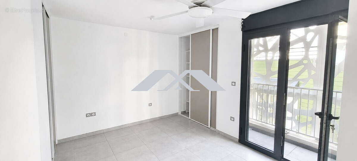 Appartement à SAINT-DENIS