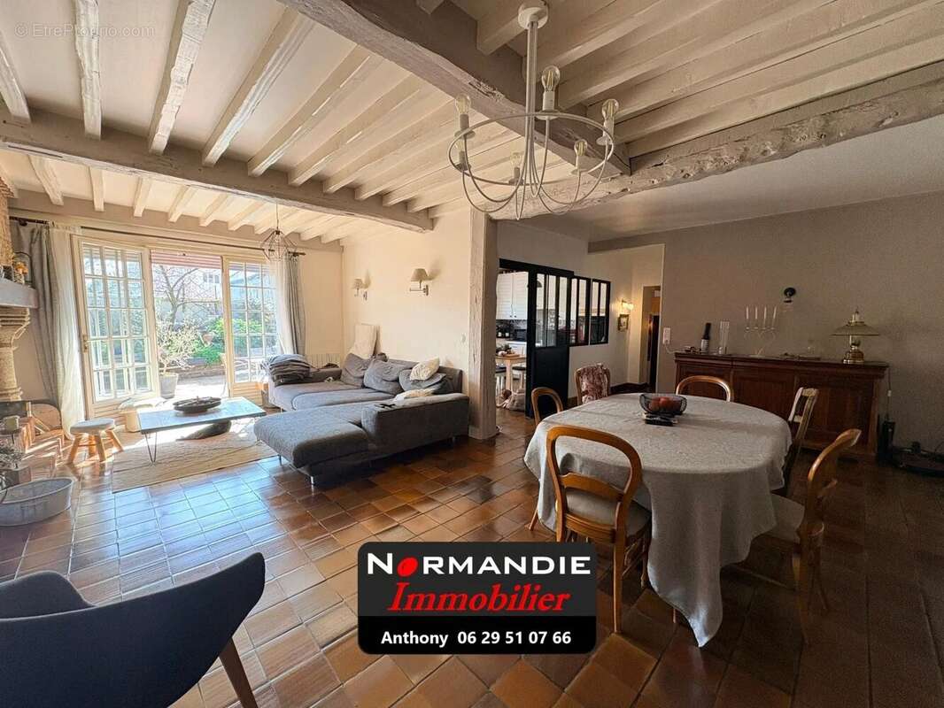 Appartement à LILLEBONNE