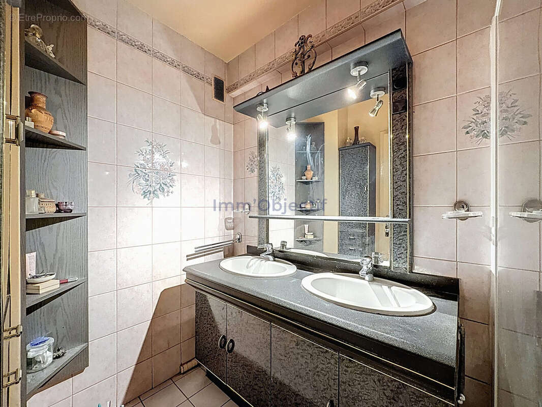 Appartement à PARIS-12E