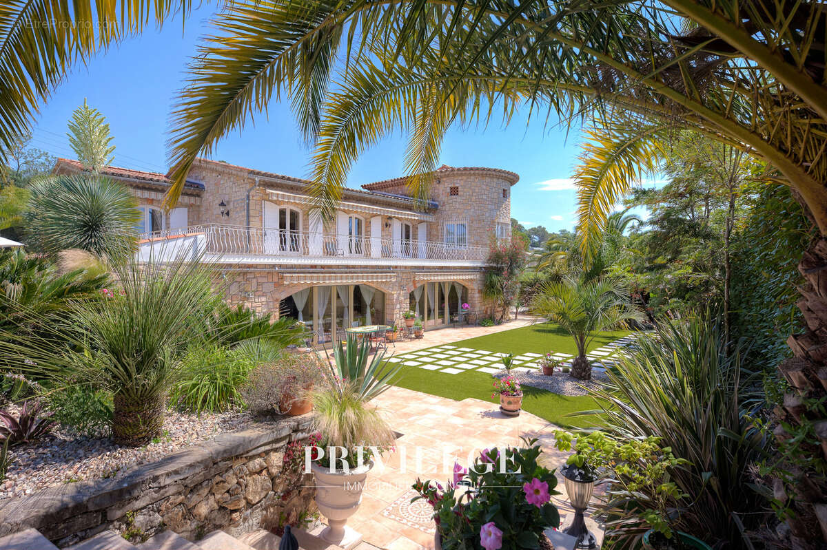 Maison à MOUGINS