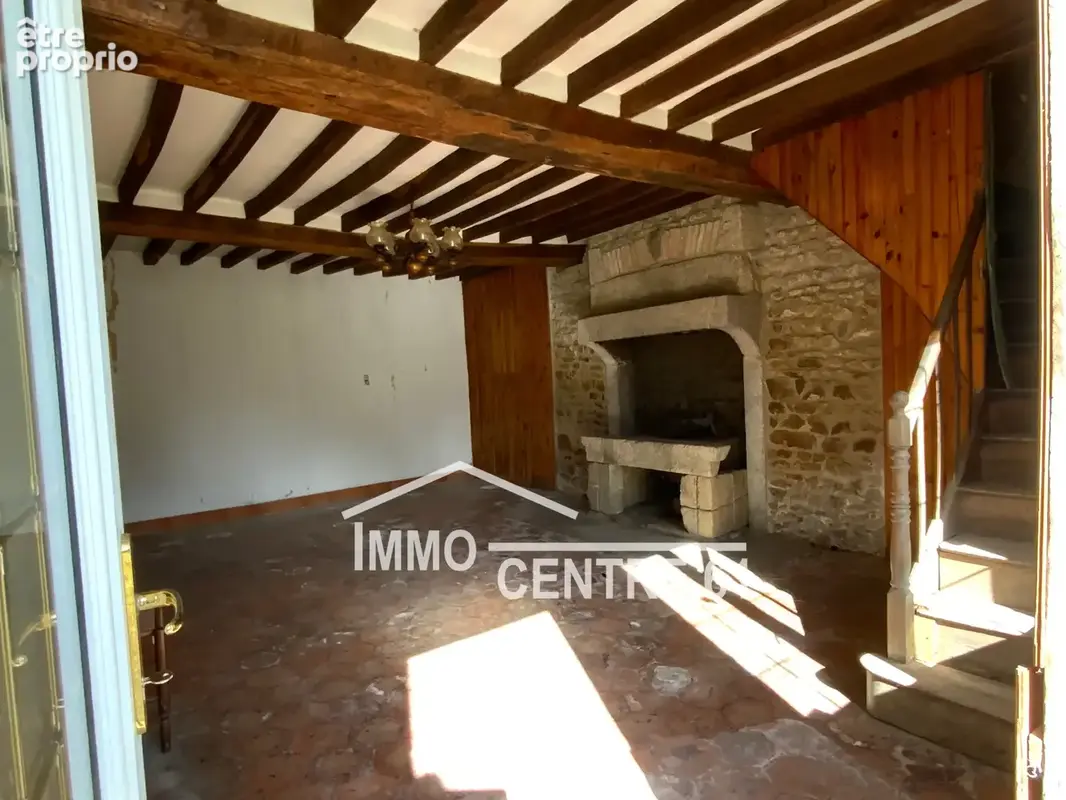 Longère à rénover et dépendances sur 5600m2 de terrain - photo 7