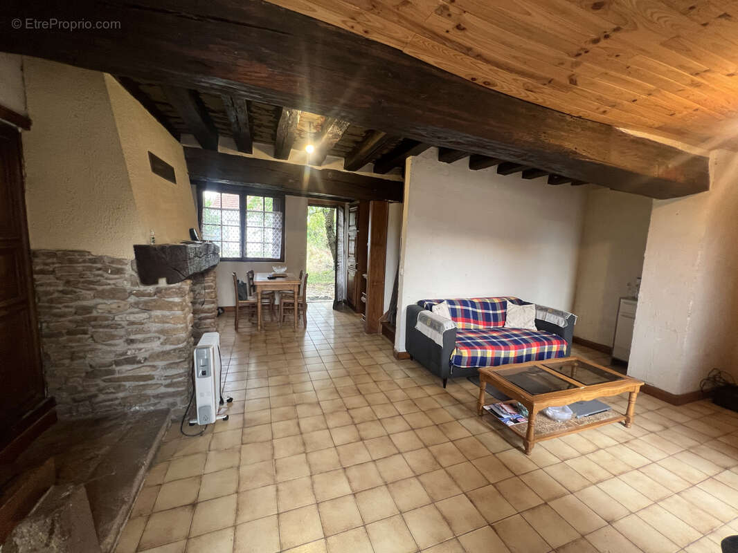 Maison à MONTBERTHAULT