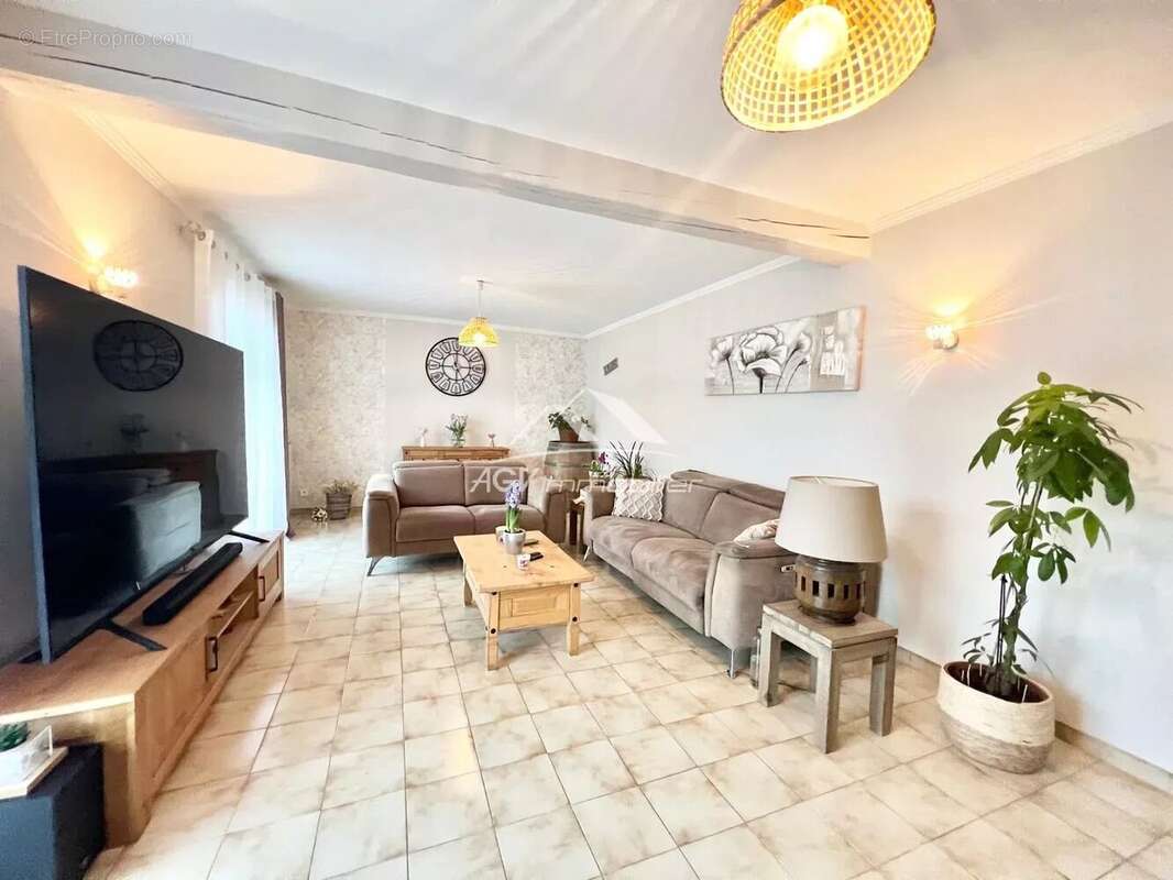 Maison à SAINT-MARTIN-DE-VALGALGUES