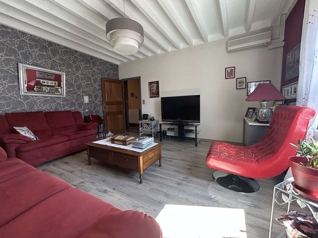 Maison à MONCETZ-L'ABBAYE