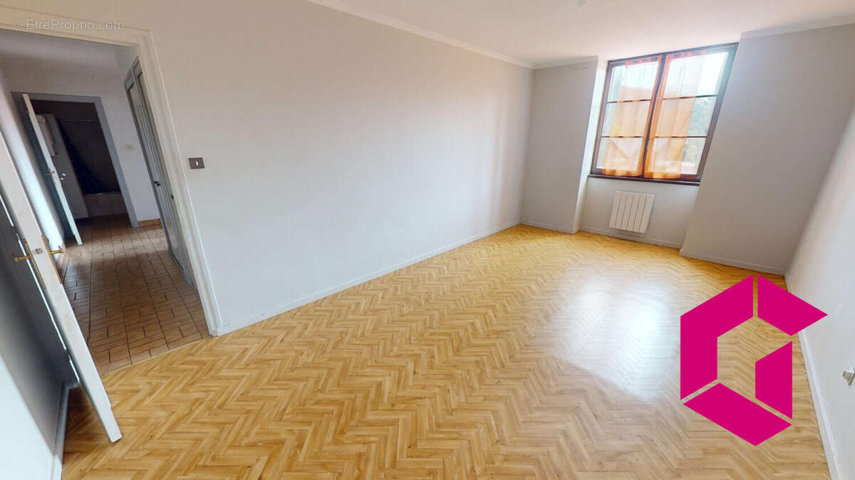 Appartement à SAINT-PAUL-EN-CORNILLON