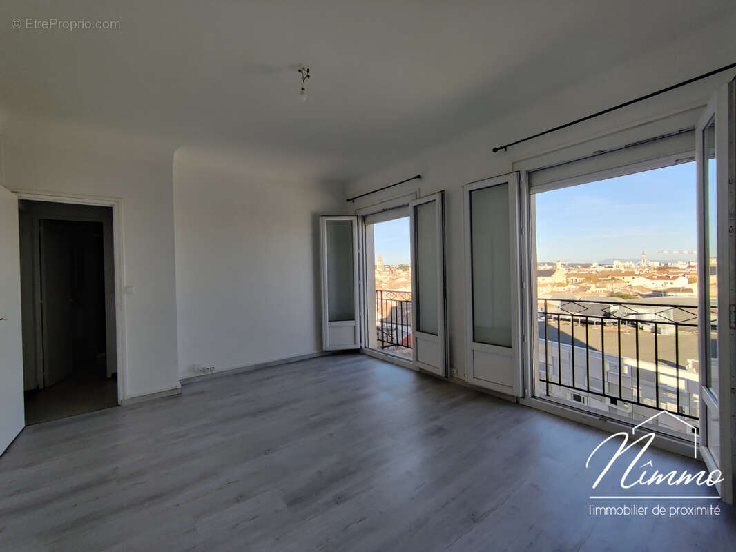 Appartement à NIMES