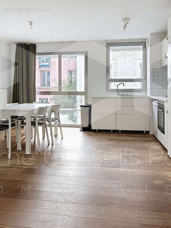 Appartement à PARIS-14E