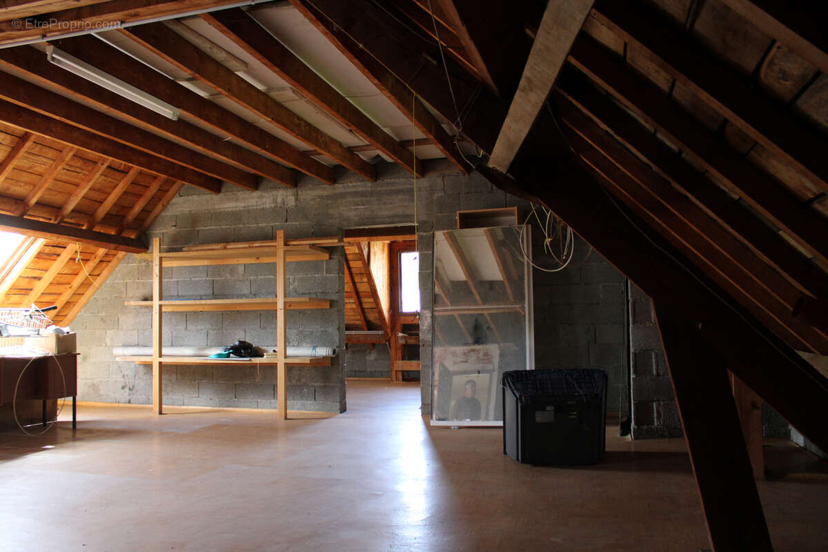 Maison à RIOM-ES-MONTAGNES