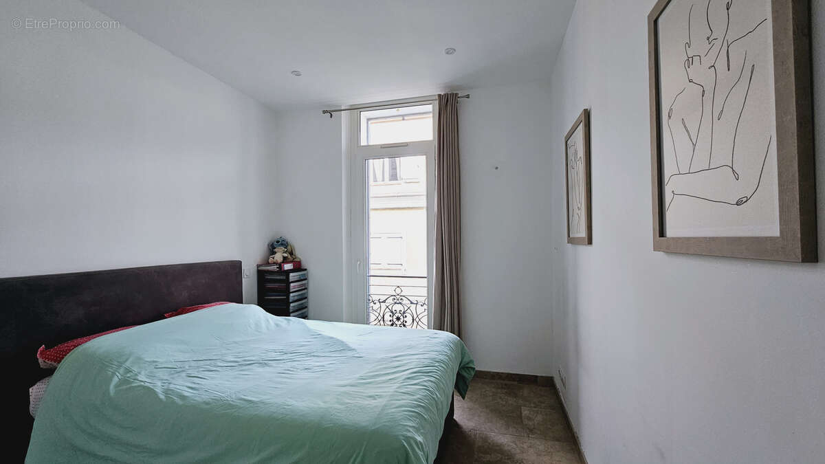 Appartement à SAINT-CYR-SUR-MER