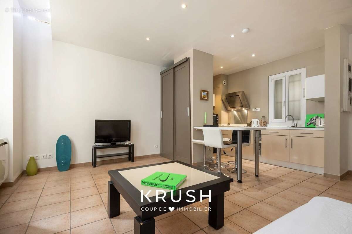 Appartement à MARSEILLE-2E