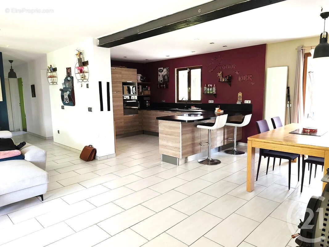 Maison à BERNAY