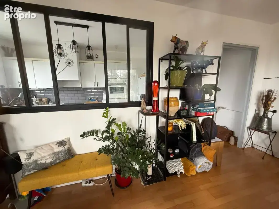 Appartement t3 - 66 m² - cave - parking - photo 3
