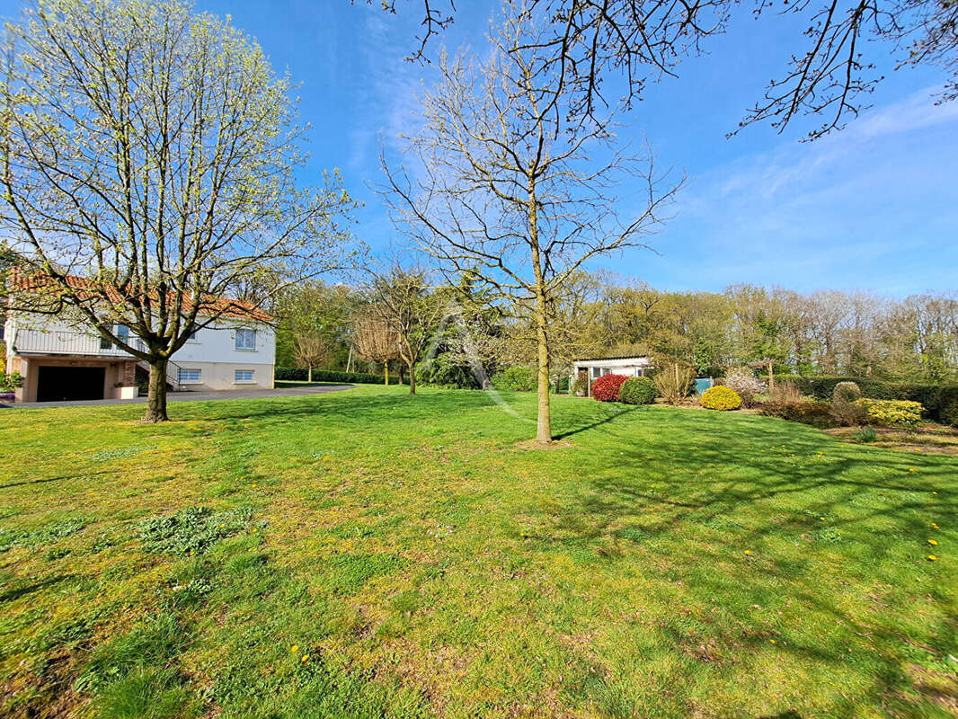 Maison à LES HERBIERS
