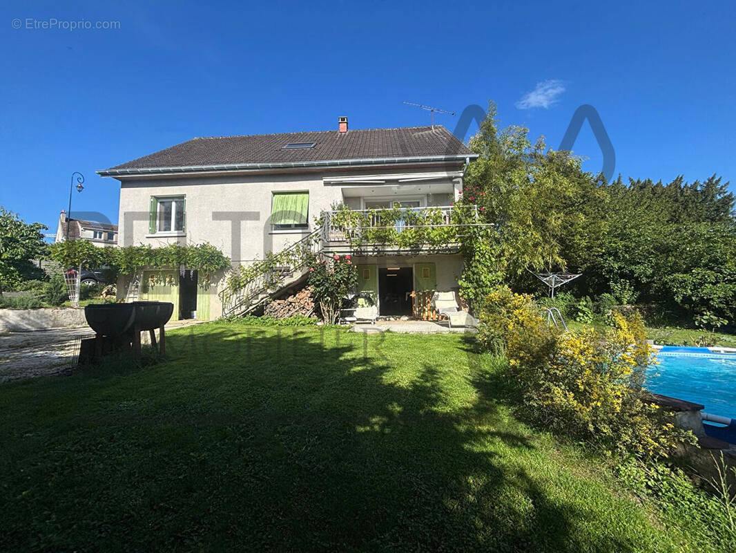 Maison à COULOMMIERS