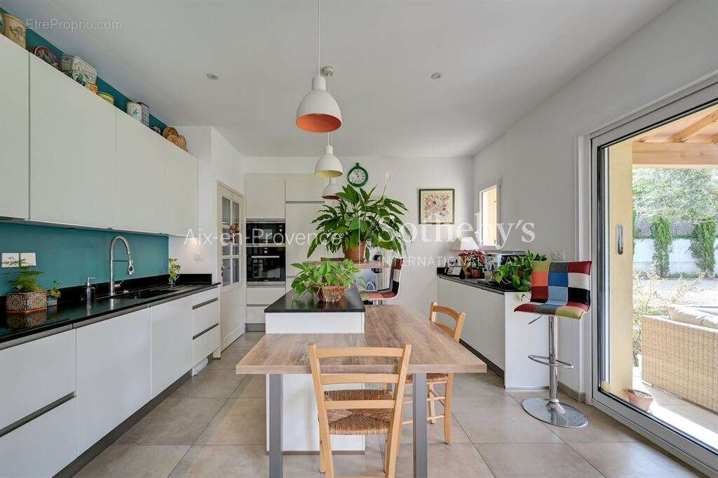 Villa familiale secteur prisé et résidentiel - photo 11