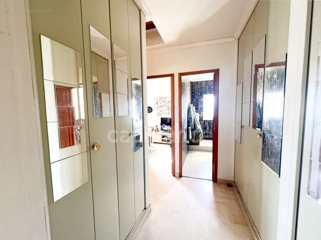À vendre Villa d’Exception à Reillanne (04110) – 120 m², 5 Pièces, 4 Chambres, Piscine 10x5, Terrain Clos 9 000 m², Calme Absolu - photo 21