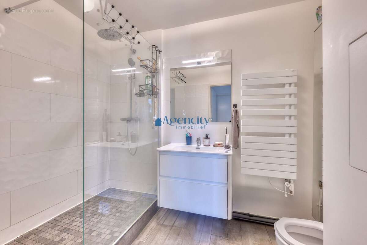 Appartement à MONTROUGE