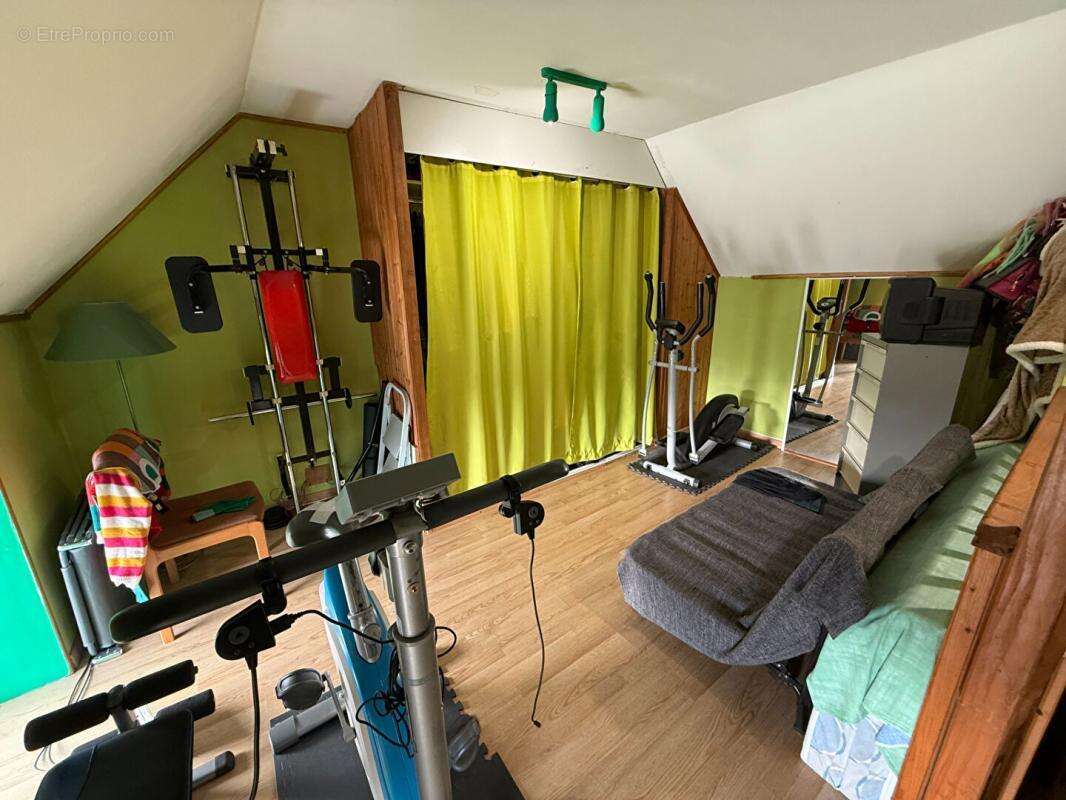 Maison 127 m2 + 2000 m2 terrain + dépendances + puits - photo 11