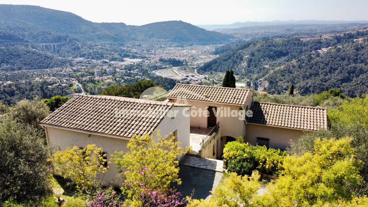 Maison à DRAP