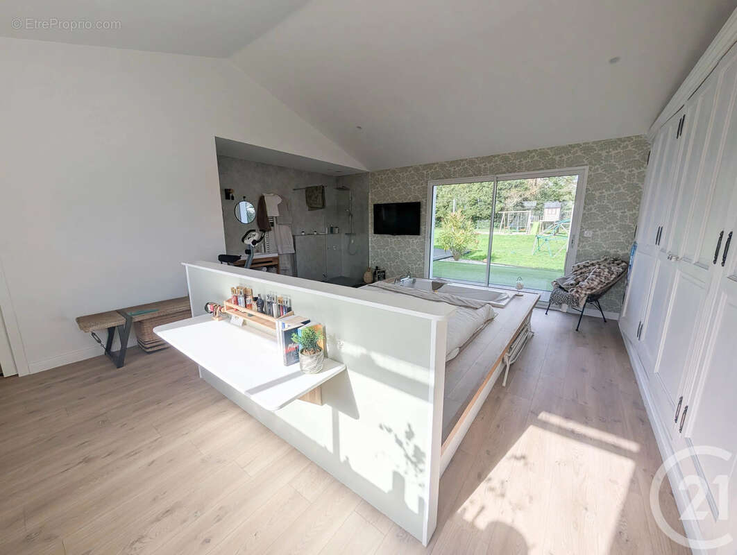 Maison à GROSBREUIL