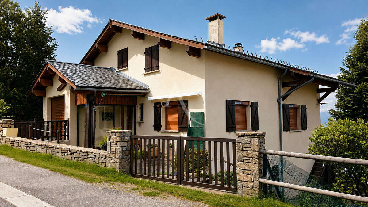 Vue lac de Matemale, volumes, confort et cadre exceptionnel : une maison rare à saisir ! - photo 2