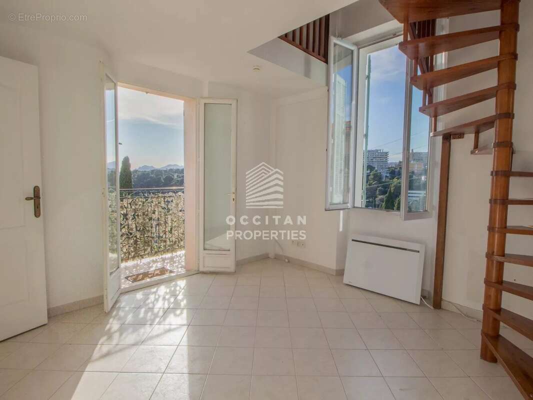 Appartement à LE CANNET