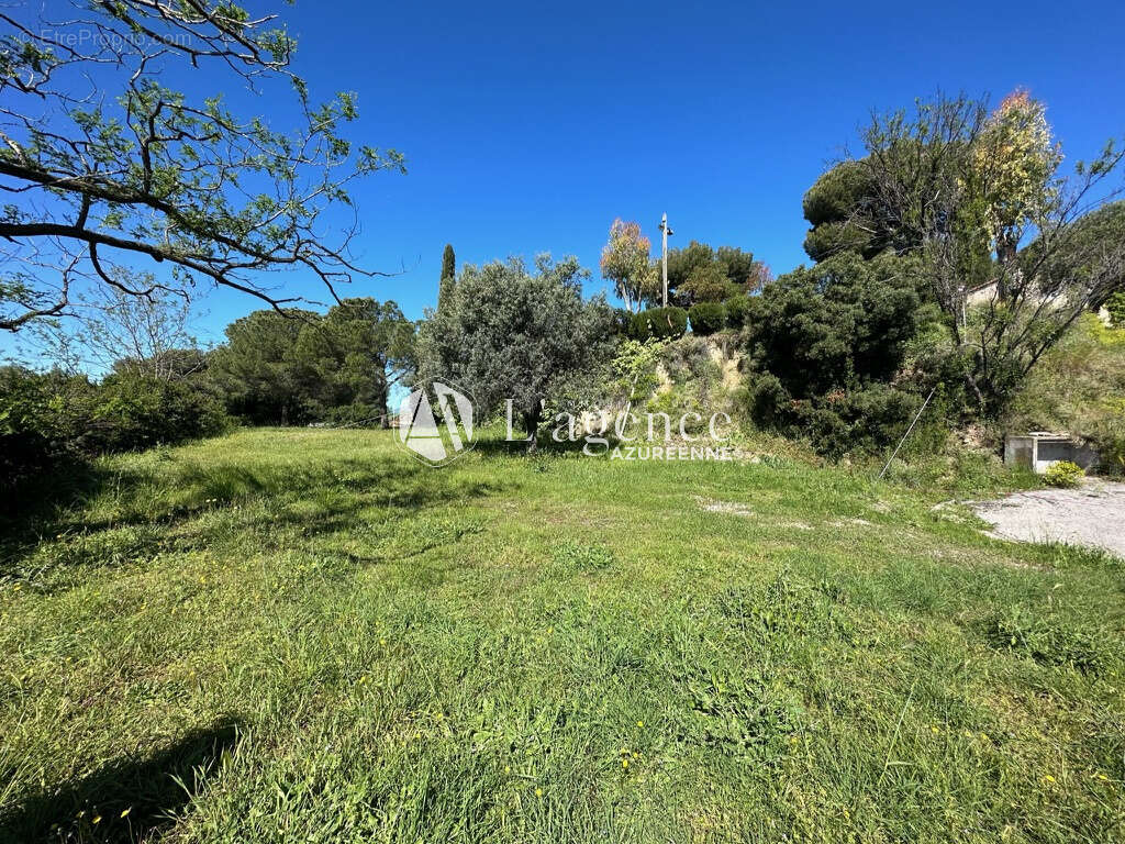 Terrain à CAGNES-SUR-MER