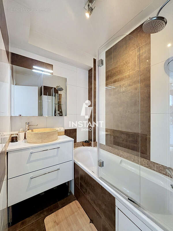 Appartement 54 m² à Charenton-Le-Pont  - photo 7