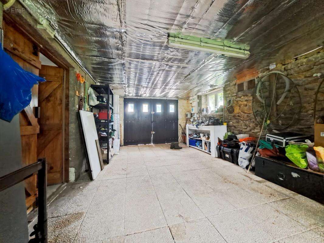 Maison de 8 pièces de 189 m² à Saint-Saturnin - photo 19