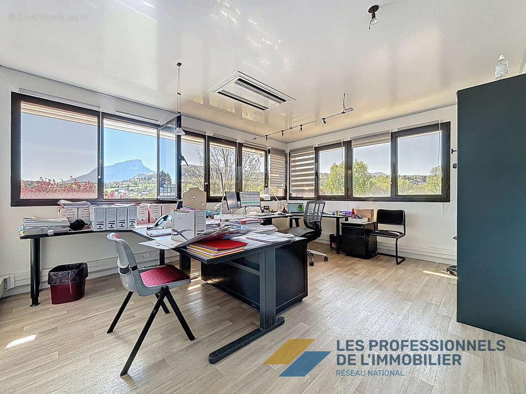 Commerce à BARBERAZ