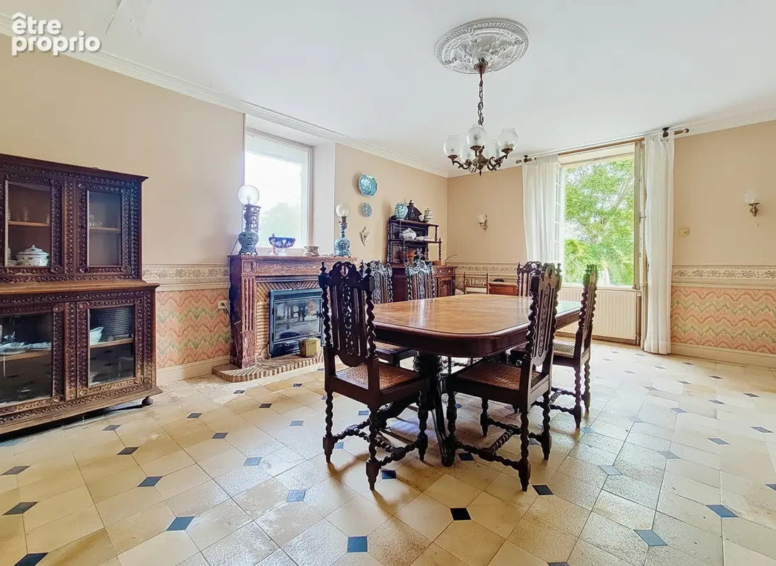 Maison de maître et dépendances au coeur d'un domaine de près de 4 hectares - photo 5