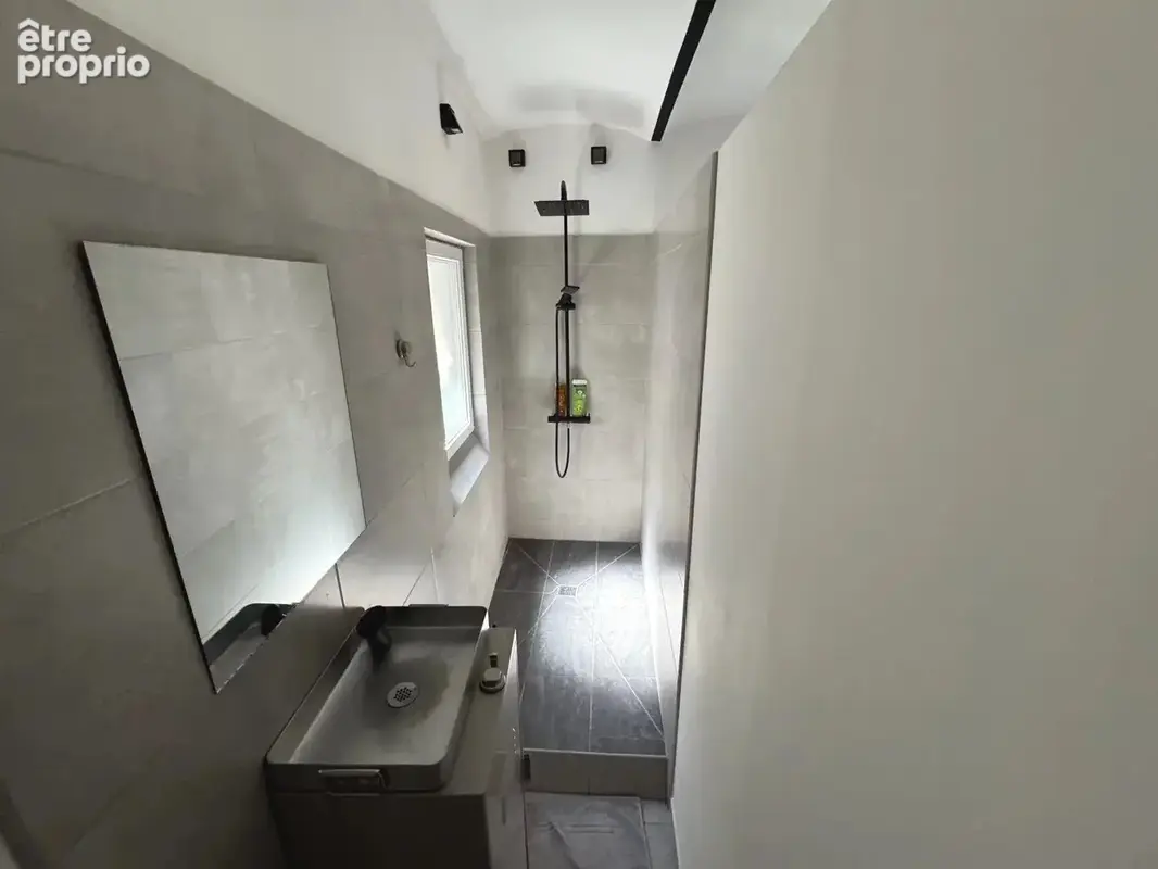 Maison 84 m² à Saint-Jean-De-Maruejols-Et-Avejan  - photo 9