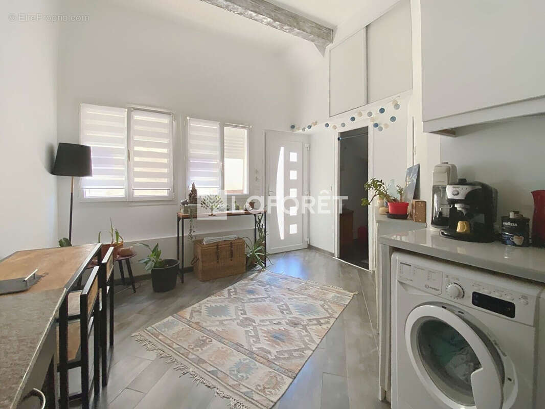 Appartement à ENSUES-LA-REDONNE