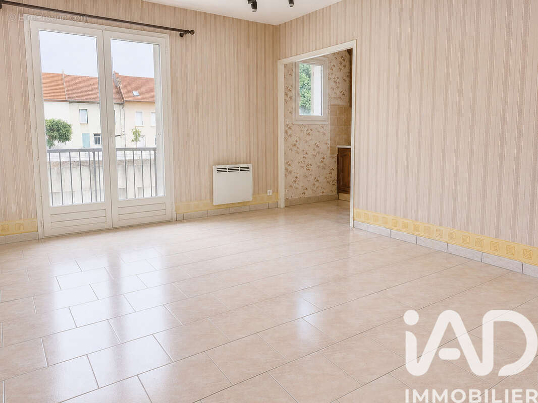 Photo 3 - Appartement à COMMENTRY