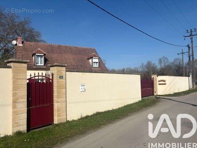 Photo 2 - Maison à TRACY-LE-MONT