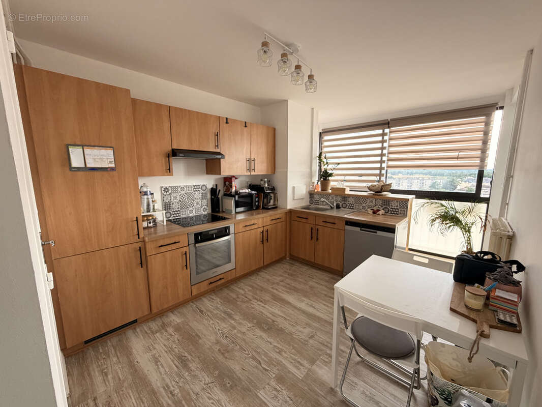 Appartement à ALLONNES