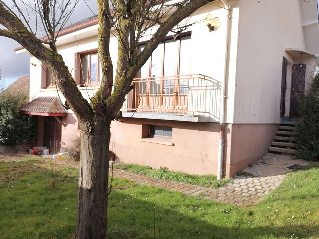 Maison à FONTENAY-SUR-EURE