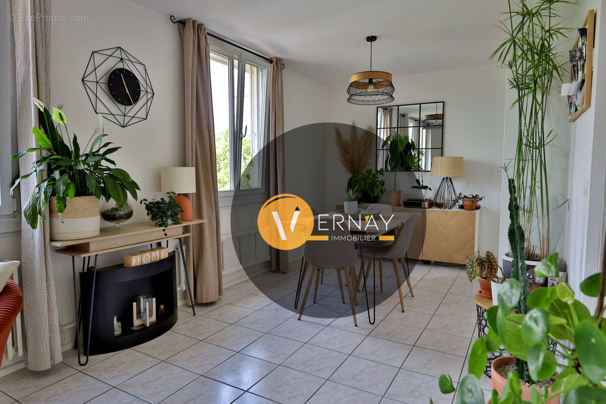 Appartement à OULLINS