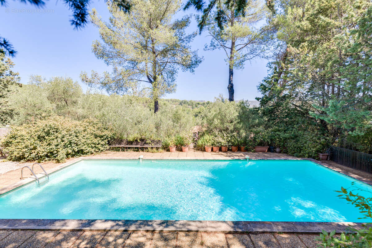 Maison à LA DESTROUSSE