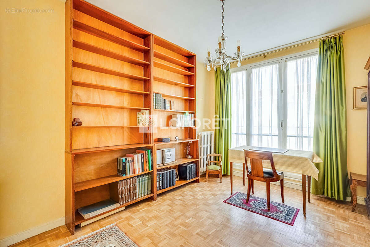 Appartement à PARIS-12E