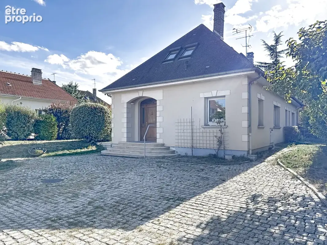 LA CHAPELLE-SAINT-LUC   Construction traditionnelle au calme absolu - photo 18