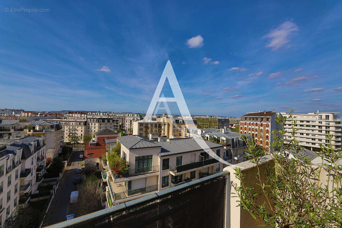 Appartement à COURBEVOIE