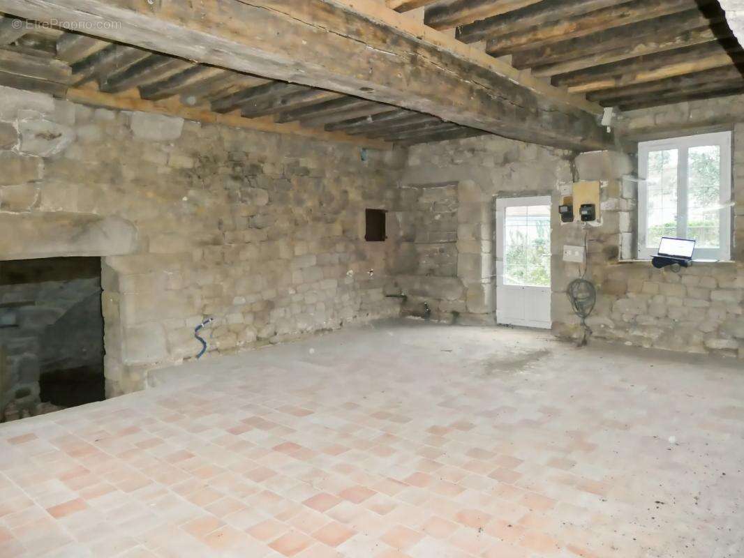 Maison à MAGNY-LE-DESERT