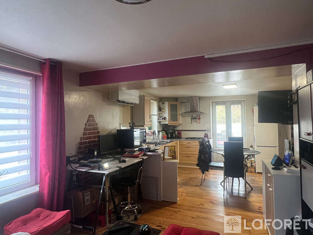 Appartement à URIMENIL
