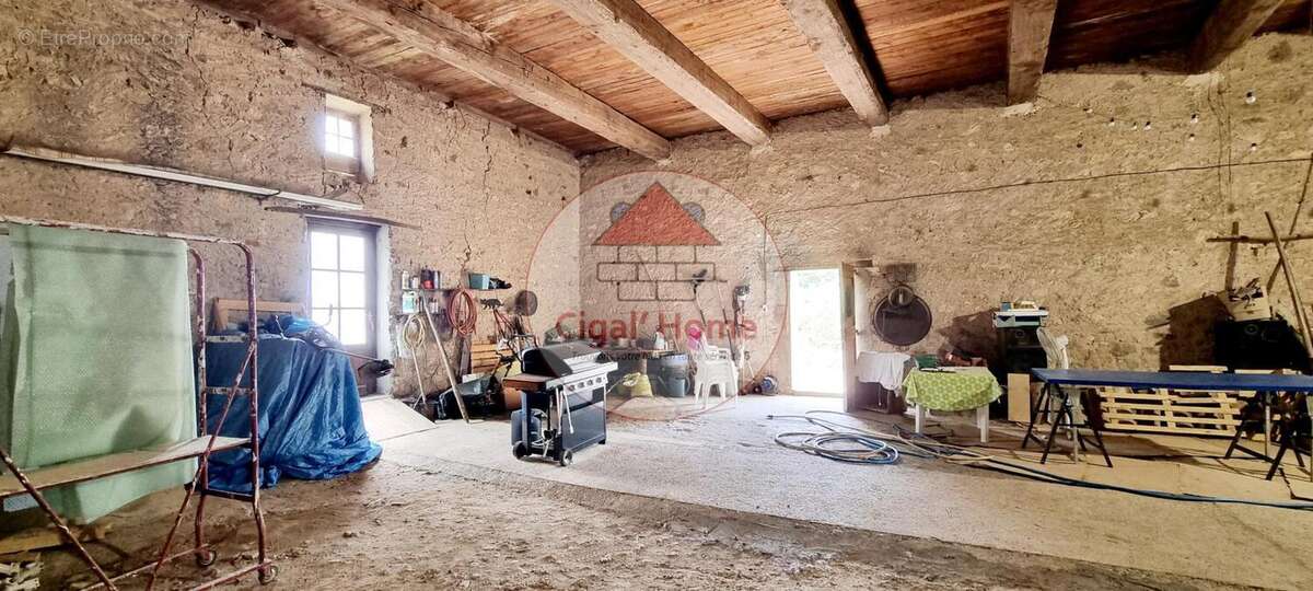 Maison à THEZAN-DES-CORBIERES