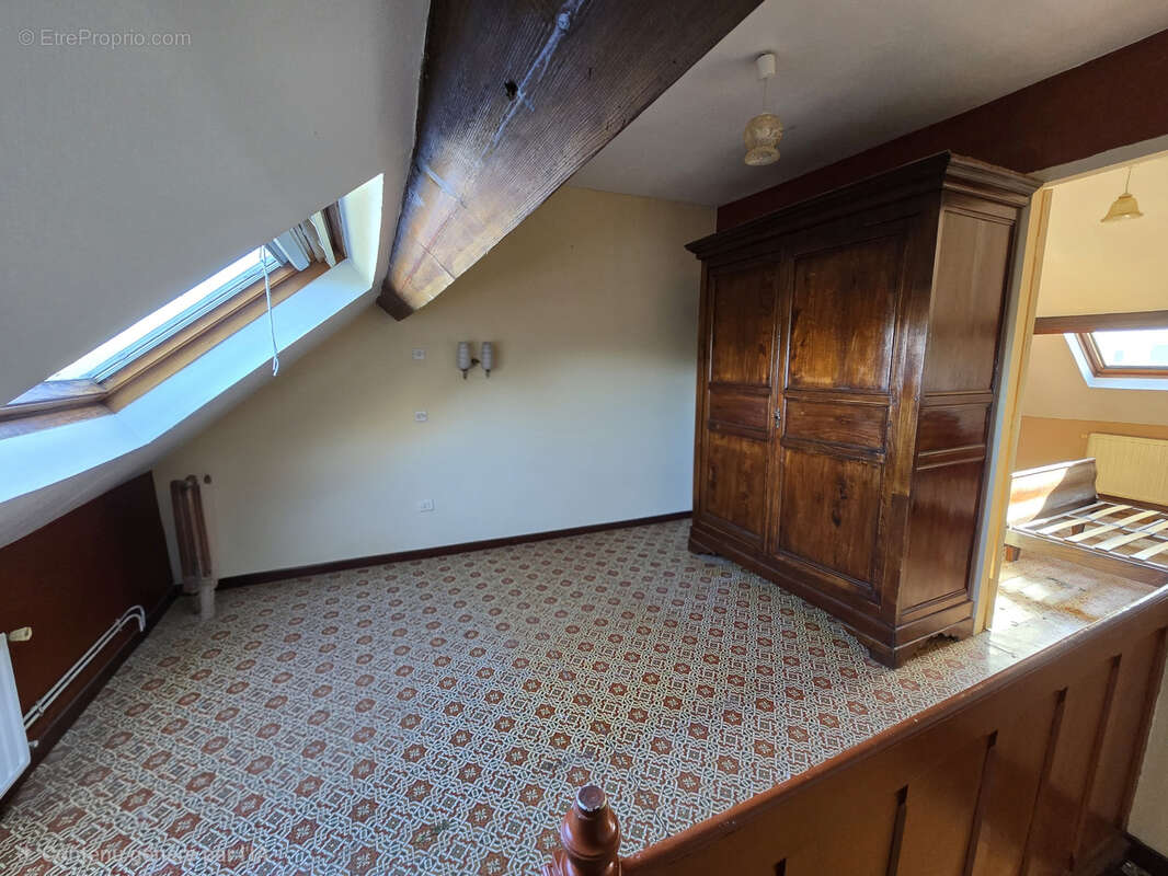 Maison à HALLENNES-LEZ-HAUBOURDIN