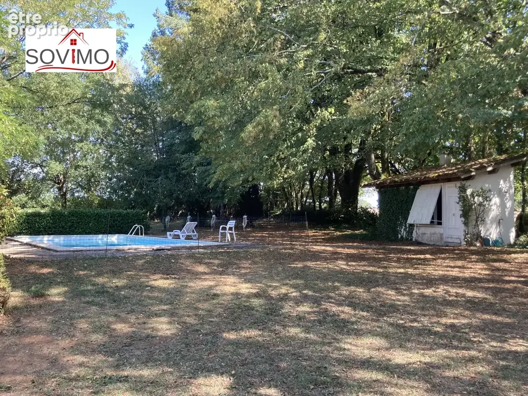Belle propriété de caractère à restaurer avec parc et piscine sur 6428 m2 - photo 21
